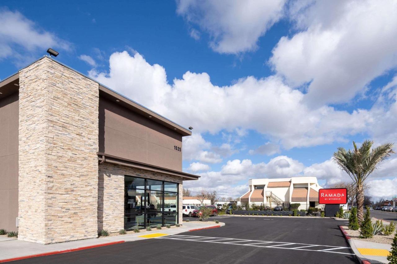 Hotel Ramada By Wyndham Modesto Yosemite Area Exterior foto