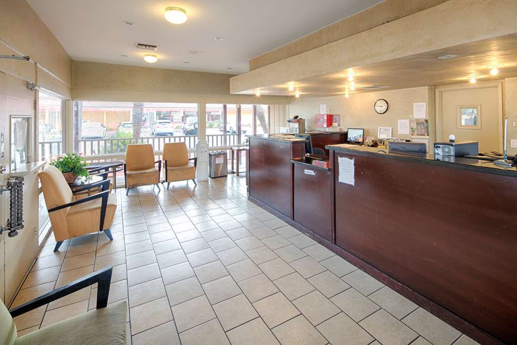 Hotel Ramada By Wyndham Modesto Yosemite Area Interior foto