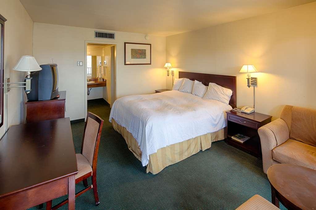 Hotel Ramada By Wyndham Modesto Yosemite Area Habitación foto